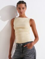 Sleeveless Fitted Tank Top - Image 5