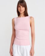 Sleeveless Fitted Tank Top - Image 7