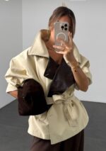 Beige Trenchcoat with leather details