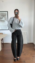 HIGH WAISTED PATTERNED BARREL FIT JEANS