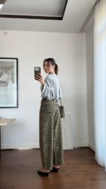 Khaki Leopard Print Barrel Jeans - Image 2